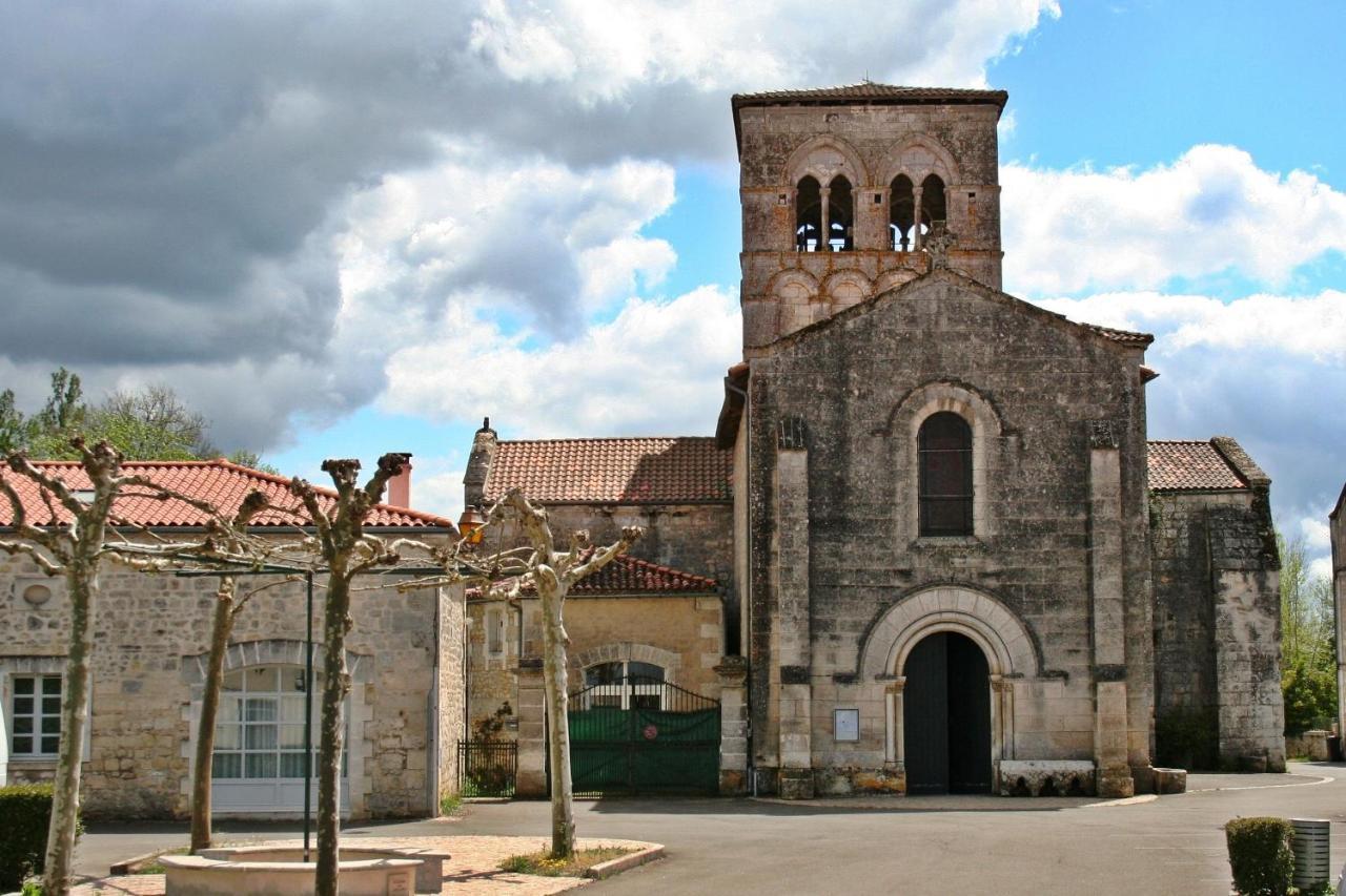 Bonabri Vacances - Chambres D'Hotes Chazelles  Exterior photo